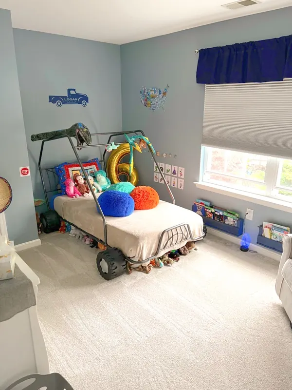 Tidy kids’ bedroom with toys put away (House Cleaning by TCS Cleaning Service)